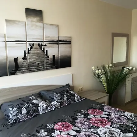 Bratanov In Lifestyle Deluxe Апартаменты